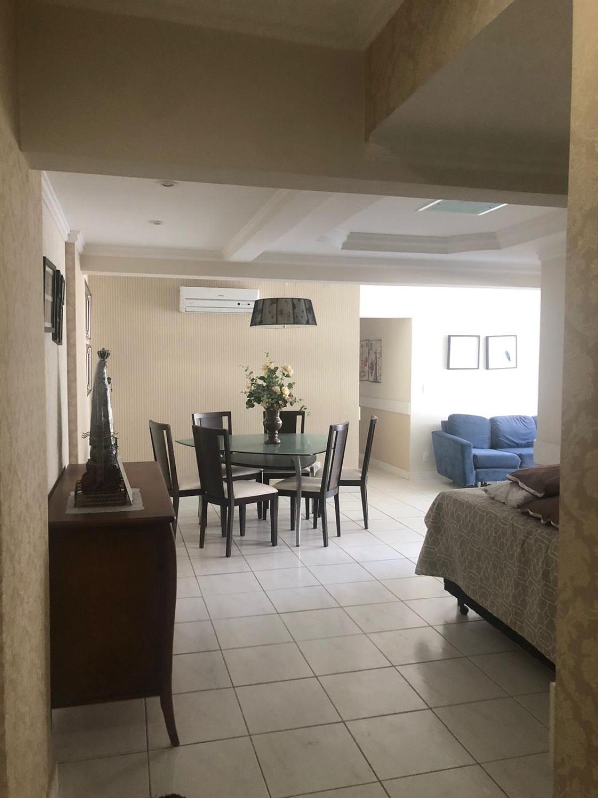 Predio Quadra Mar Hospedagem domiciliar Balneario Camboriu